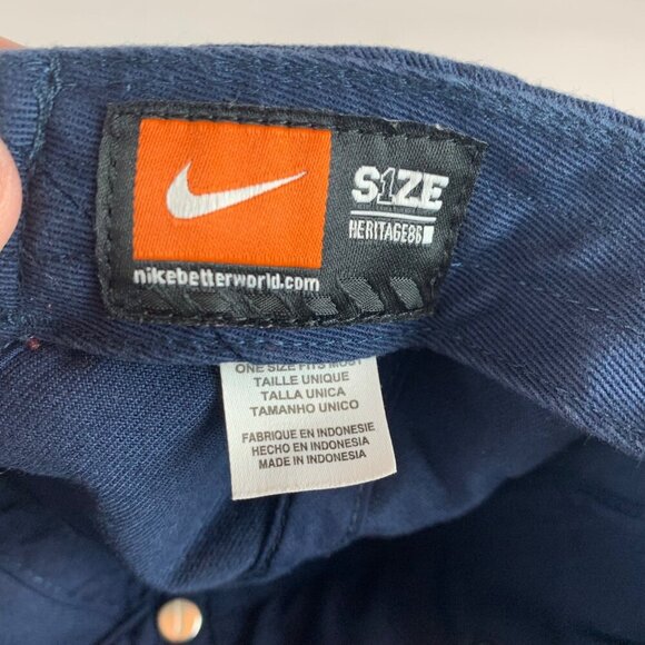 Nike Heritage86 Navy Blue Relaxed Fit Strapback Adjustable Hat - Picture 5 of 5